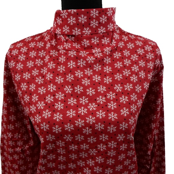 Red Snowflake Turtleneck - Picture 2 of 8